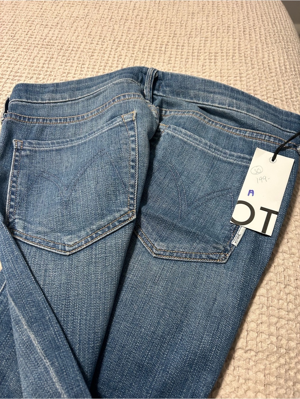 MOTHER Women's Light Blue Cropped Ankle Jeans